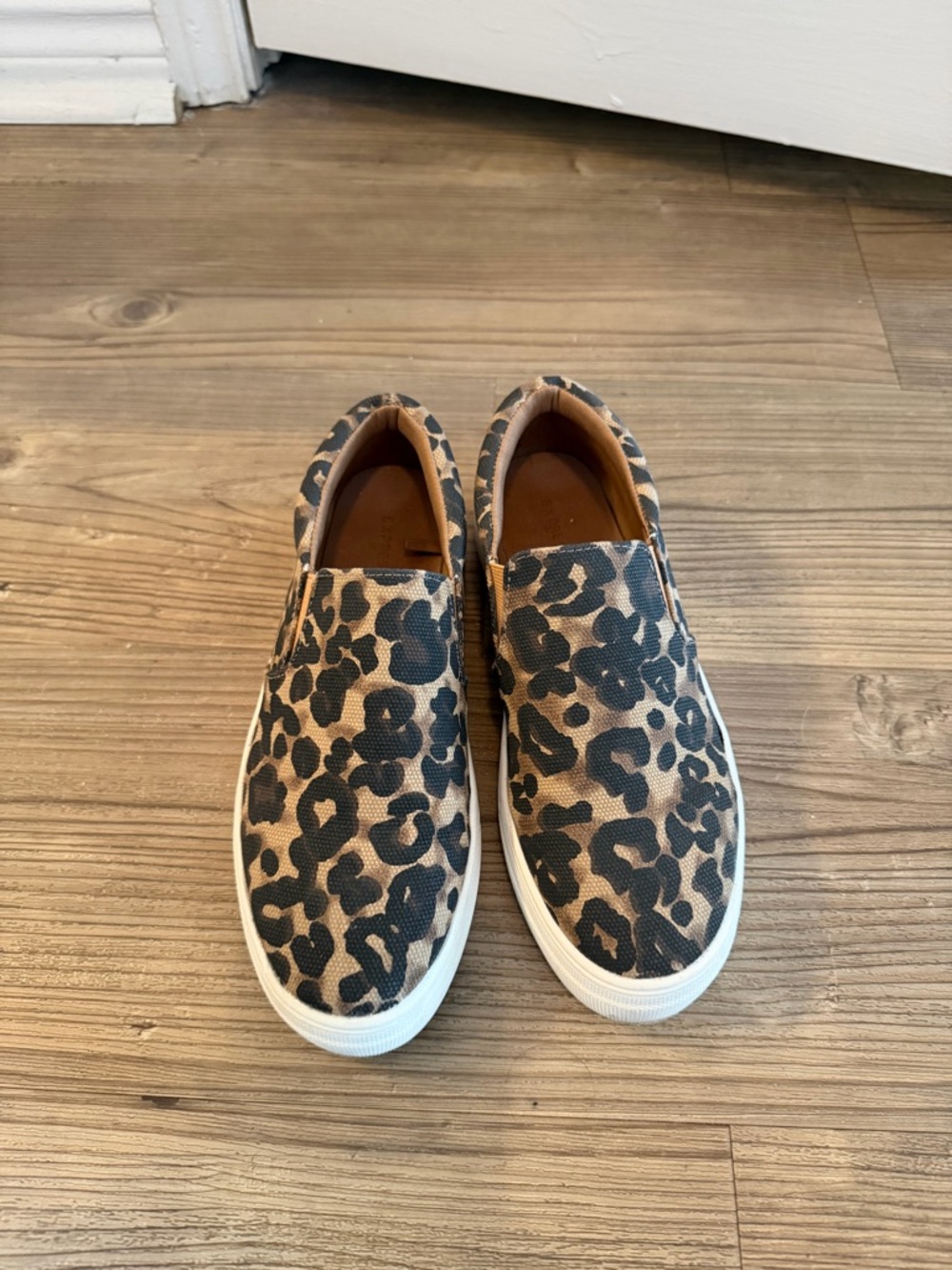 Leopard Print Slip-On Sneakers - Tan & Black size 7